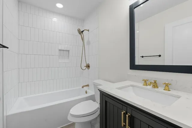 $2,850 | 5113 Loyola Lane, Austin, TX 78723