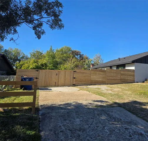 $2,850 | 5113 Loyola Lane, Austin, TX 78723