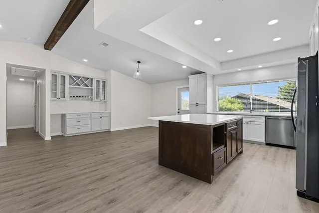 $2,850 | 5113 Loyola Lane, Austin, TX 78723