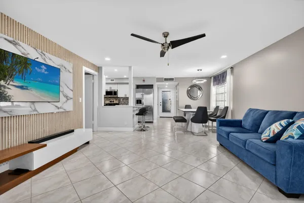 $2,500 | 492 Piedmont Court, Delray Beach, FL 33484