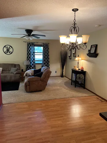 $209,000 | 2 Lakeridge Drive, Arkansas City, KS 67005