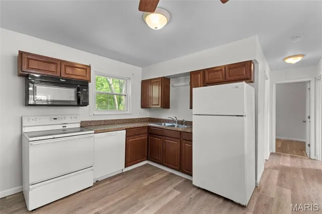 $129,900 | 223 Cool Valley Drive, Fenton, MO 63026