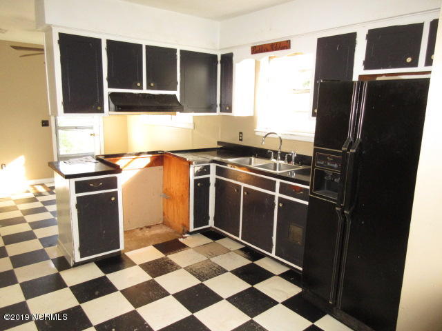 26 Stoney Road Castle Hayne, NC 28429 - Photo 7 of 17 Kitchen