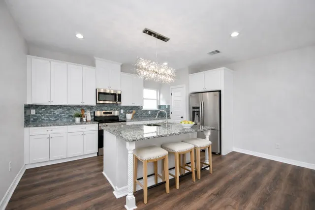 $1,950 | 414 North 4th Street, Beasley, TX 77417