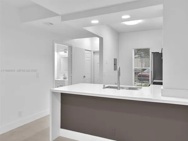 $2,425 | 8 Key W Court, Unit 8, Weston, FL 33326