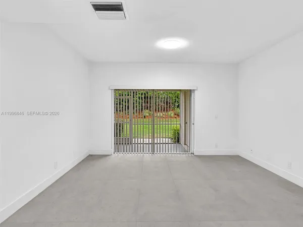 $2,425 | 8 Key W Court, Unit 8, Weston, FL 33326