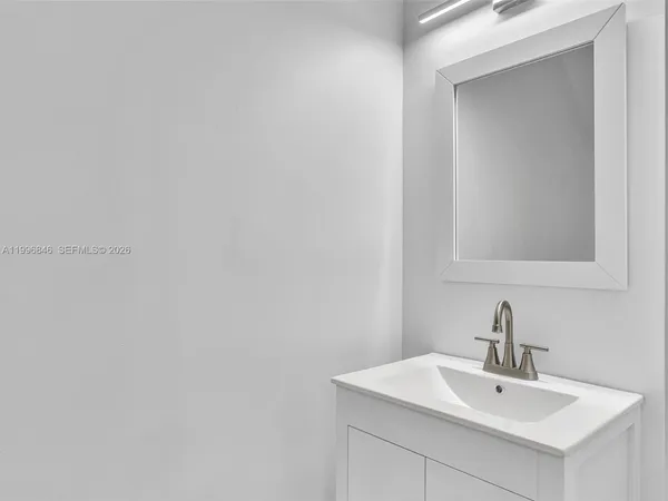 $2,425 | 8 Key W Court, Unit 8, Weston, FL 33326