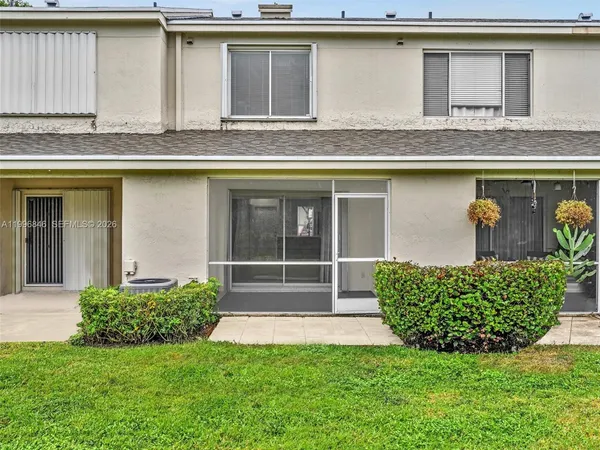 $2,425 | 8 Key W Court, Unit 8, Weston, FL 33326