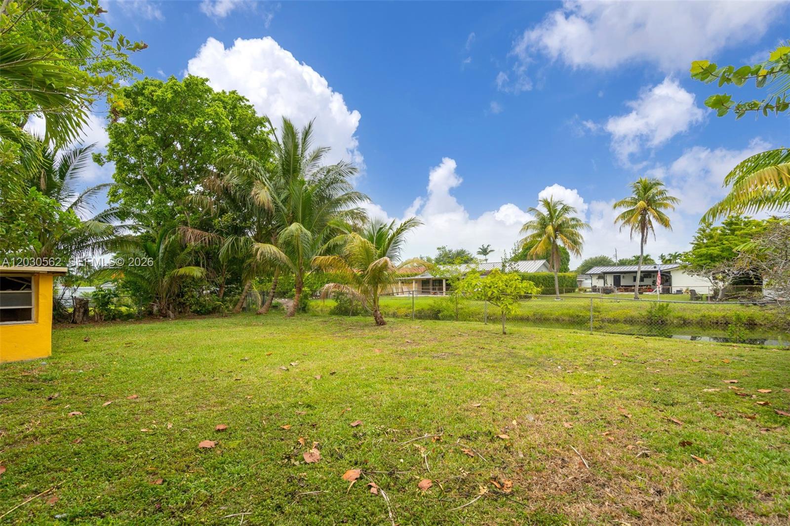 1320 Southwest 84th Avenue Miami, FL 33144 - Photo 36 of 44