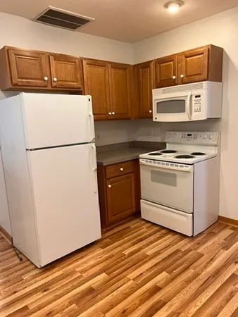 $2,000 | 1 Rhubena Street, Unit 2L, Framingham, MA 01702