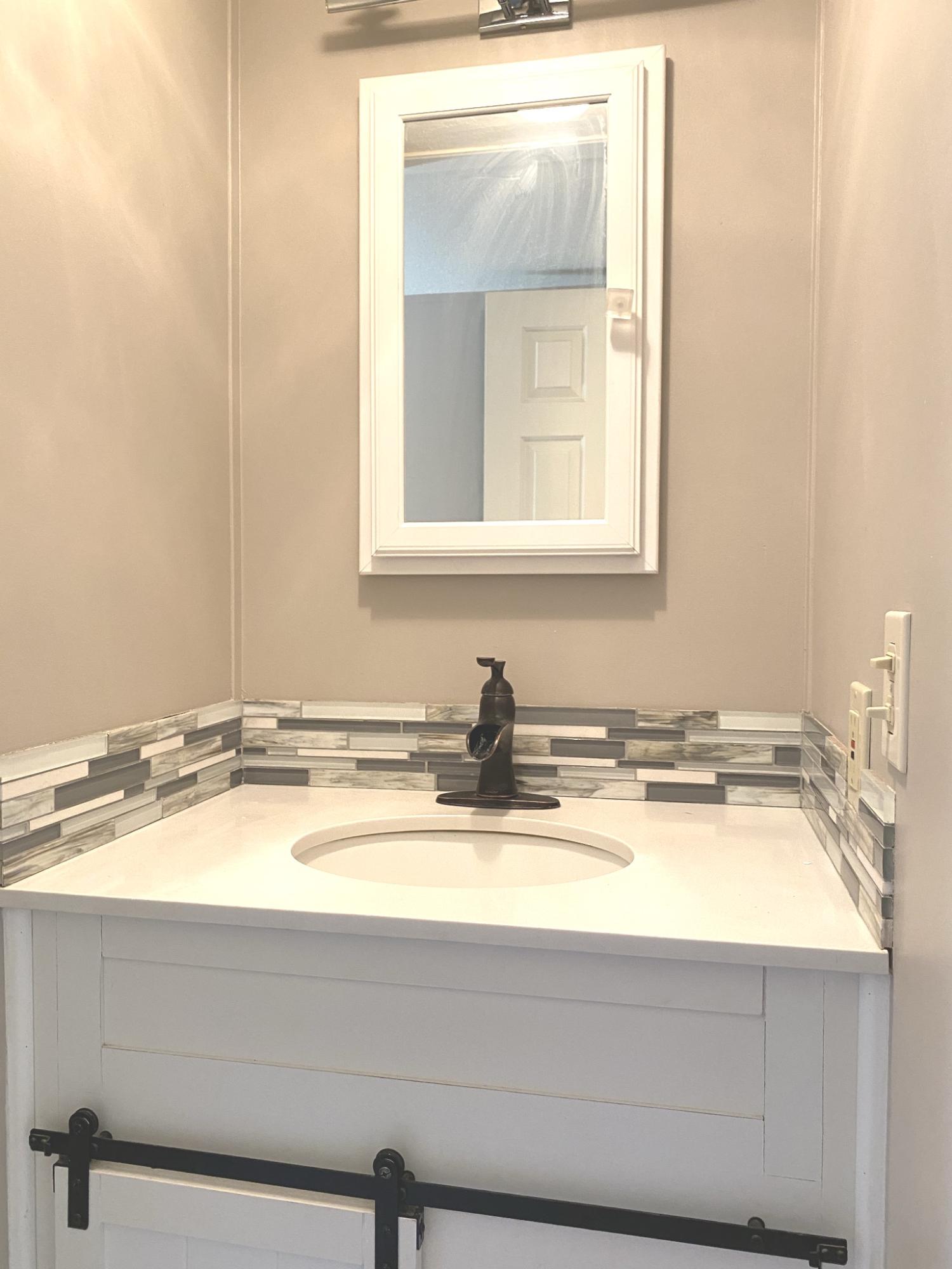 52055 Read Loop La Pine, OR 97739 - Photo 18 of 36 Bathroom