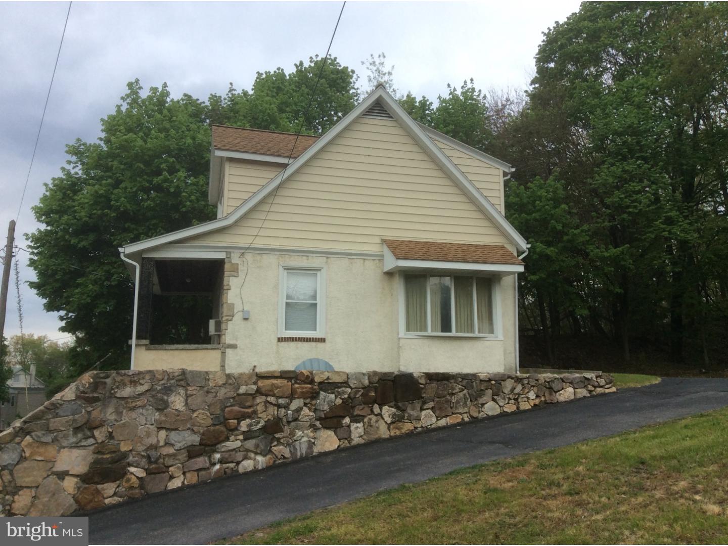 1719 Frush Valley Road Temple, PA 19560 - Photo 6 of 17