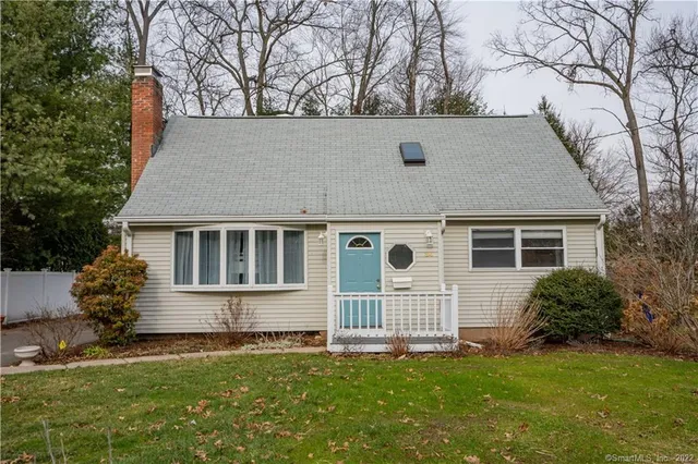 $3,300 | 34 John Smith Drive, West Hartford, CT 06107