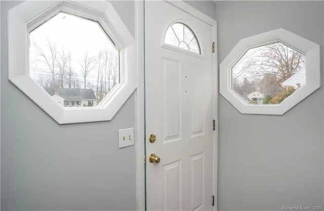 $3,300 | 34 John Smith Drive, West Hartford, CT 06107