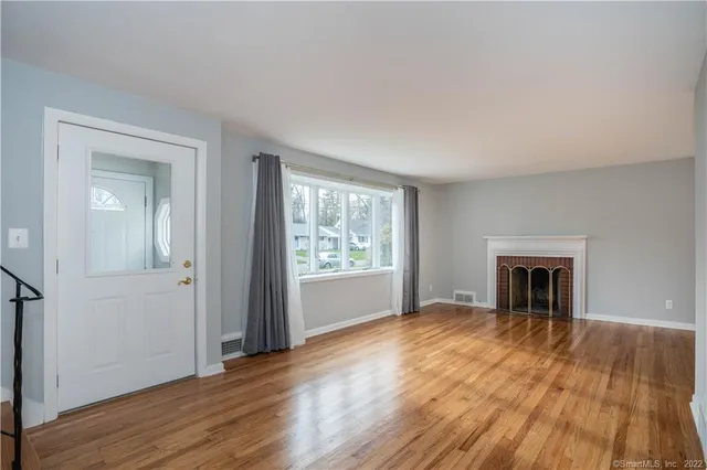 $3,300 | 34 John Smith Drive, West Hartford, CT 06107