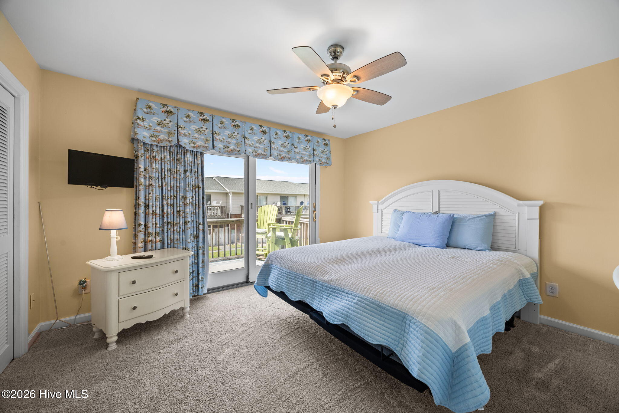 277 Salter Path Road, Unit 63 Pine Knoll Shores, NC 28512 - Photo 6 of 31 Principal Bedroom