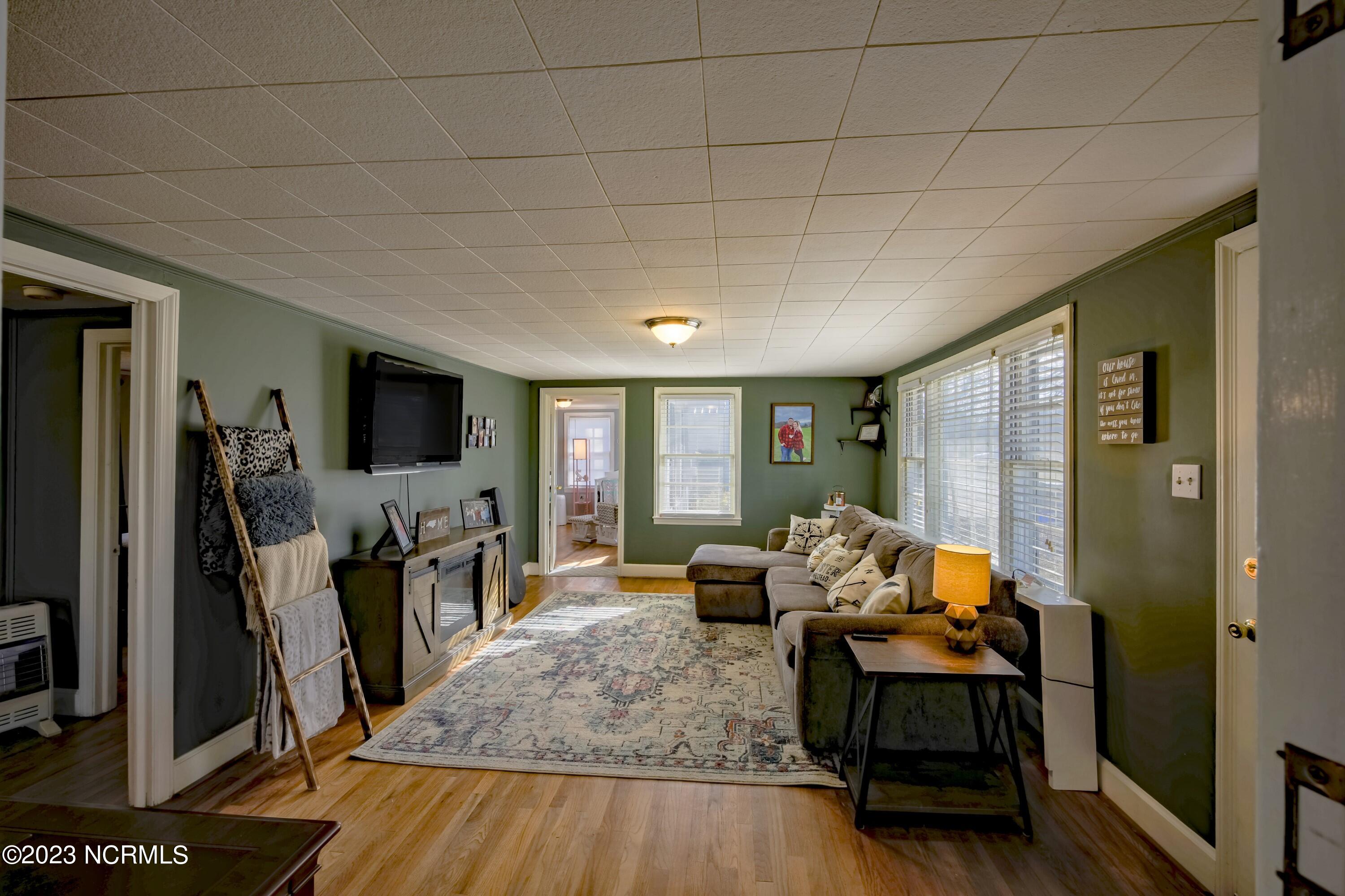 107 South Brown Road Beulaville, NC 28518 - Photo 4 of 36 _K6A6539 (Custom)