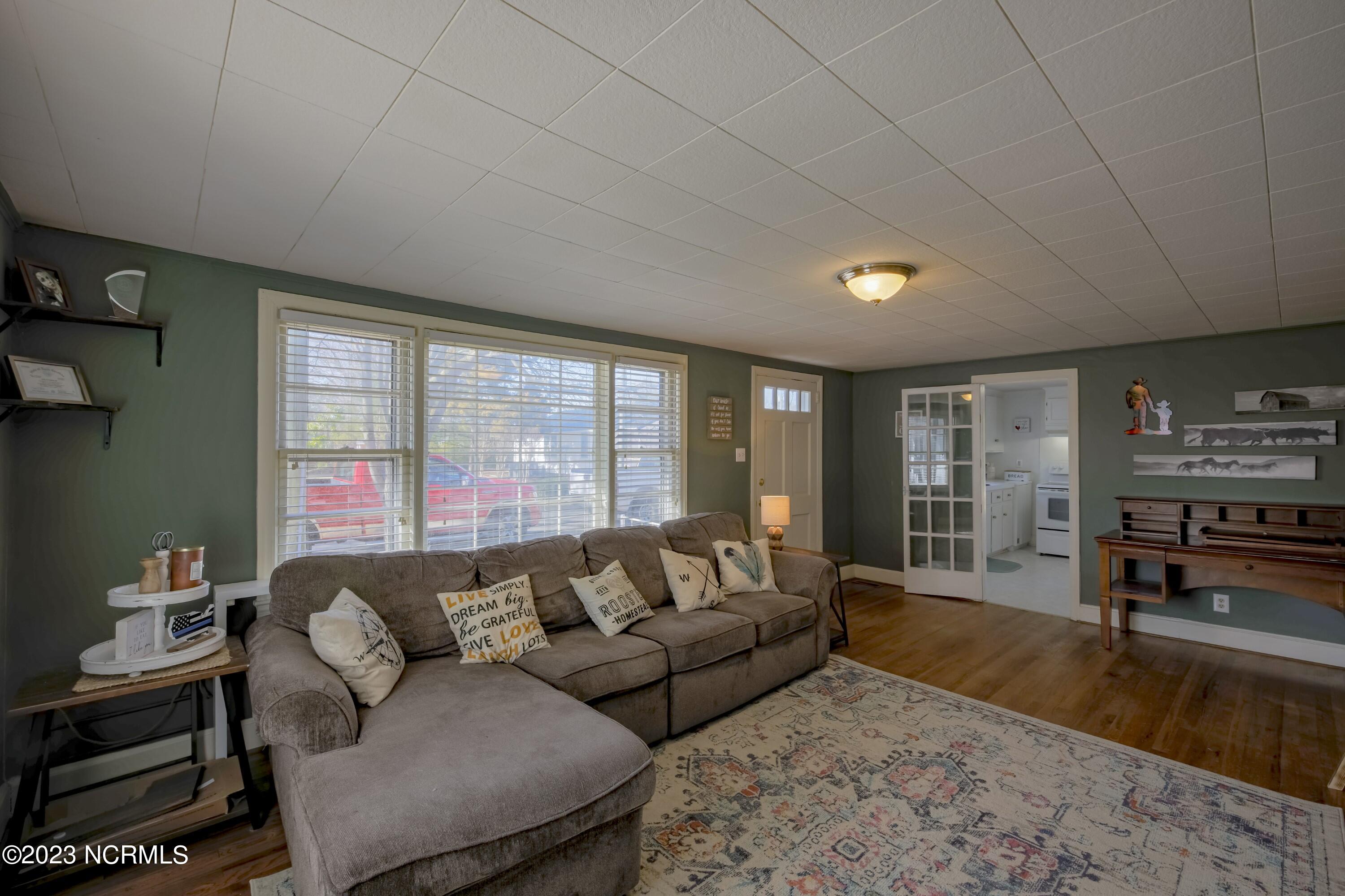 107 South Brown Road Beulaville, NC 28518 - Photo 8 of 36 _K6A6439 (Custom)