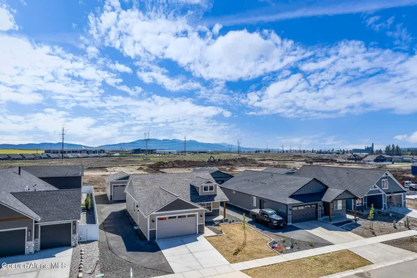 $651,900 | 8892 West Swather Avenue, Rathdrum, ID 83858