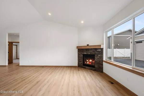 $651,900 | 8892 West Swather Avenue, Rathdrum, ID 83858