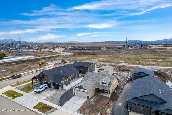 $651,900 | 8892 West Swather Avenue, Rathdrum, ID 83858