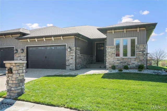 $1,325,000 | 11924 Santino Court, St. Louis, MO 63141