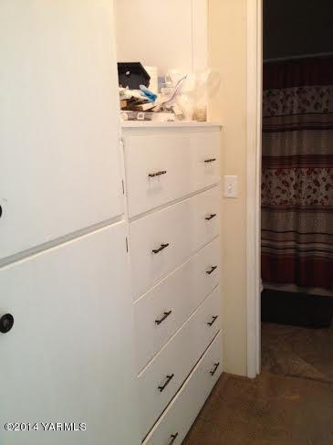 910 Willowlawn Road Yakima, WA 98908 - Photo 31 of 39 a close view of a closet and electronic appliances