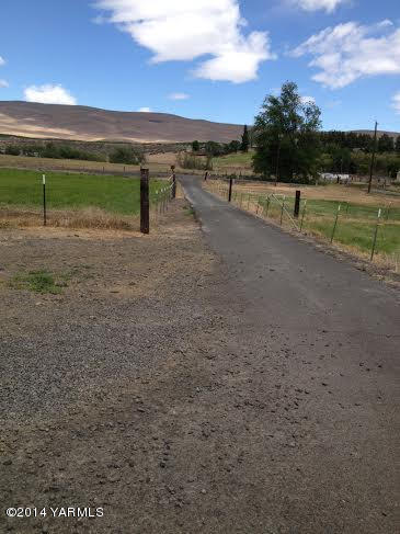 910 Willowlawn Road Yakima, WA 98908 - Photo 37 of 39 a view of outdoor space with city view