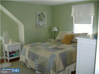 4 Gilpin Road Willow Grove, PA 19090 - Photo 7 of 12 Bedroom 2