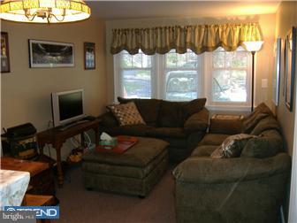 4 Gilpin Road Willow Grove, PA 19090 - Photo 9 of 12 Family Room