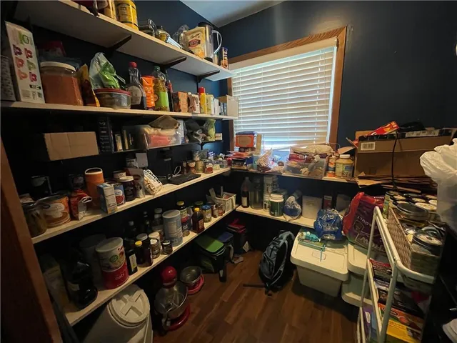 $399,000 | 1211 North 6th Street, Hiawatha, KS 66434