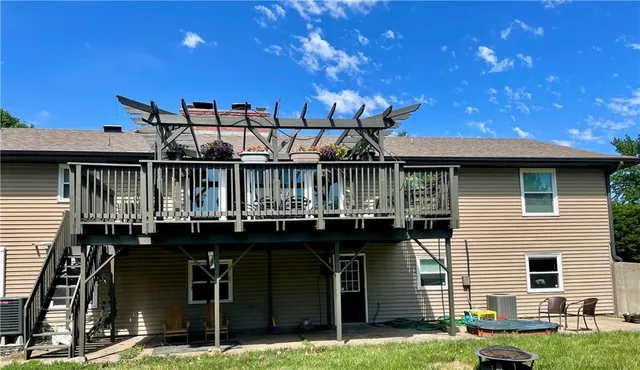 $399,000 | 1211 North 6th Street, Hiawatha, KS 66434