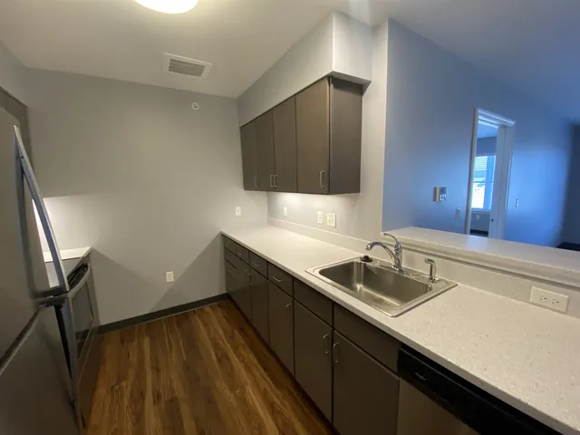 $2,495 | 10 East Ridge Drive, Unit 208, Milford, NH 03055