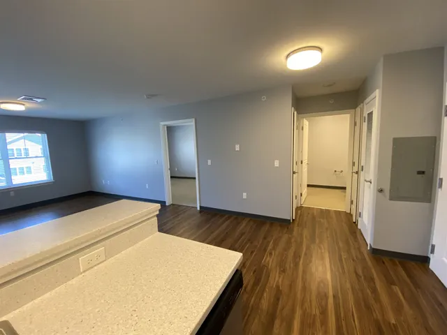 $2,495 | 10 East Ridge Drive, Unit 208, Milford, NH 03055