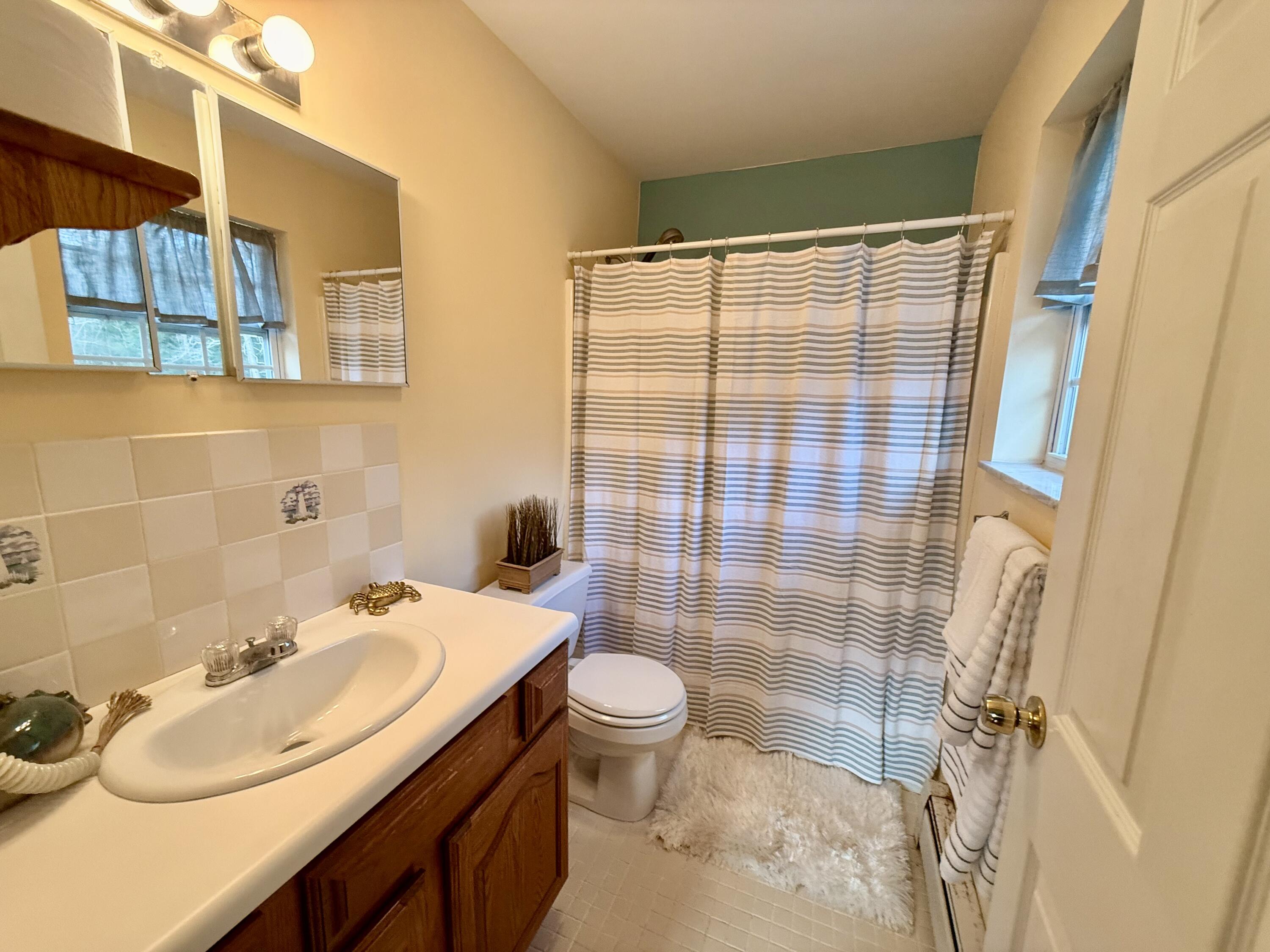 421 Cushing Road Cushing, ME 04563 - Photo 20 of 28 bathroom 2