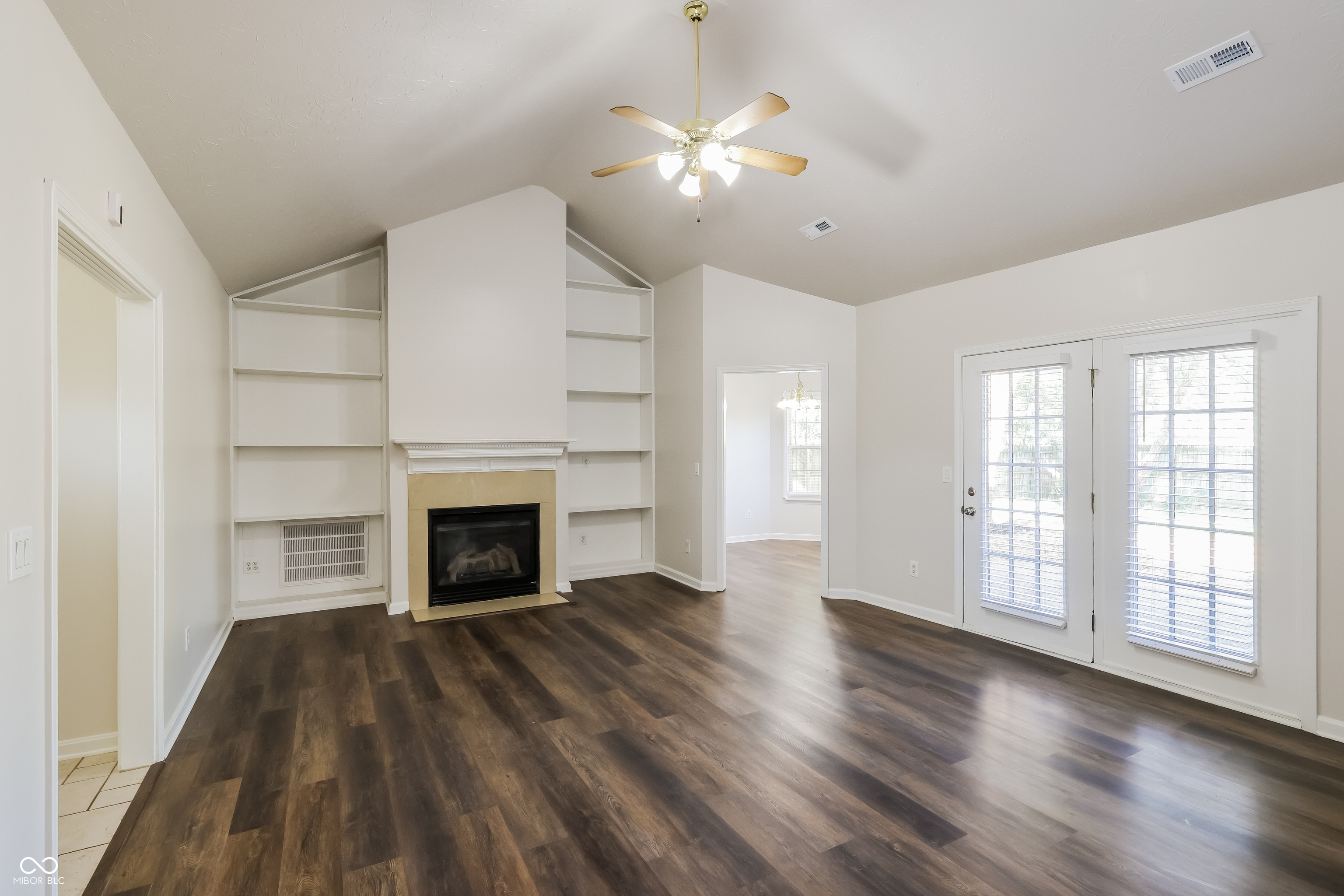 4510 Brandon Circle Sellersburg, IN 47172 - Photo 4 of 16