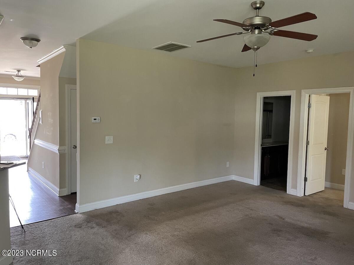 136 Old Glory Lane Cameron, NC 28326 - Photo 16 of 56 Living / Family Room