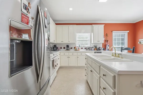 $295,000 | 317 Hillridge Cove, Lizella, GA 31052