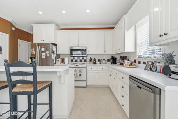 $295,000 | 317 Hillridge Cove, Lizella, GA 31052