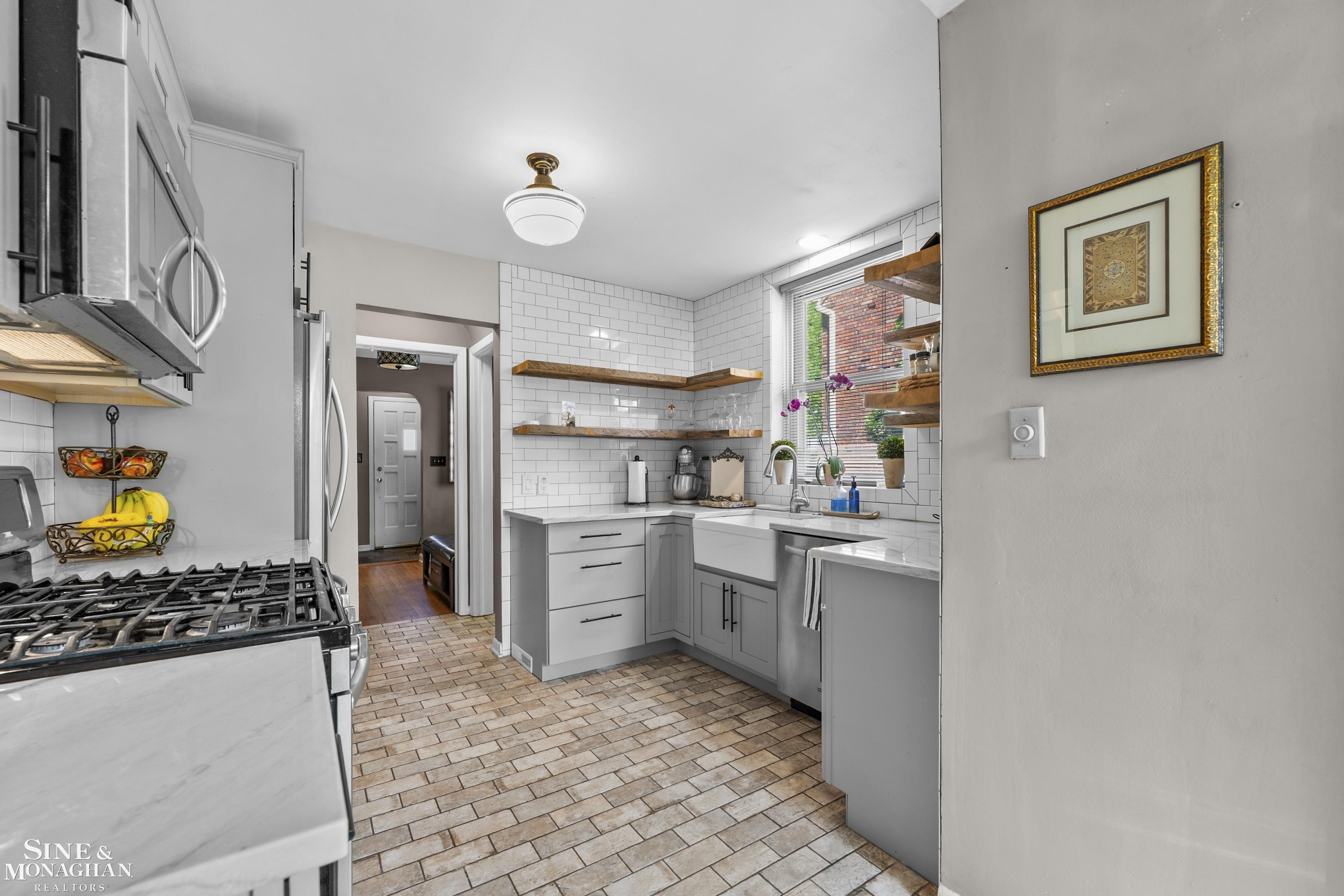 433 Maison Road Grosse Pointe, MI 48236 - Photo 16 of 38 50213206-85ff8b75-c6ac-4a11-8721-9425bc2f8c8b.JPG