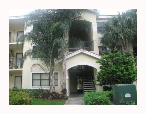620 South Park Road, Unit 112 Hollywood, FL 33021 - Photo 10 of 14 Exterior Front