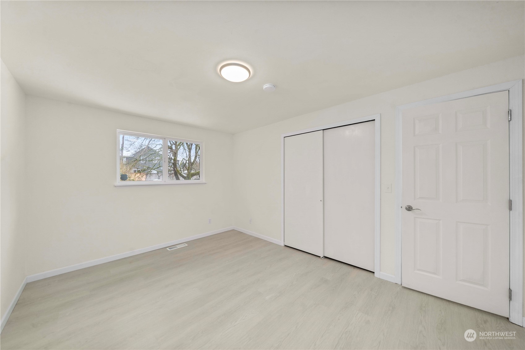12635 155th Avenue Southeast Renton, WA 98059 - Photo 14 of 28 Gallery Image 14