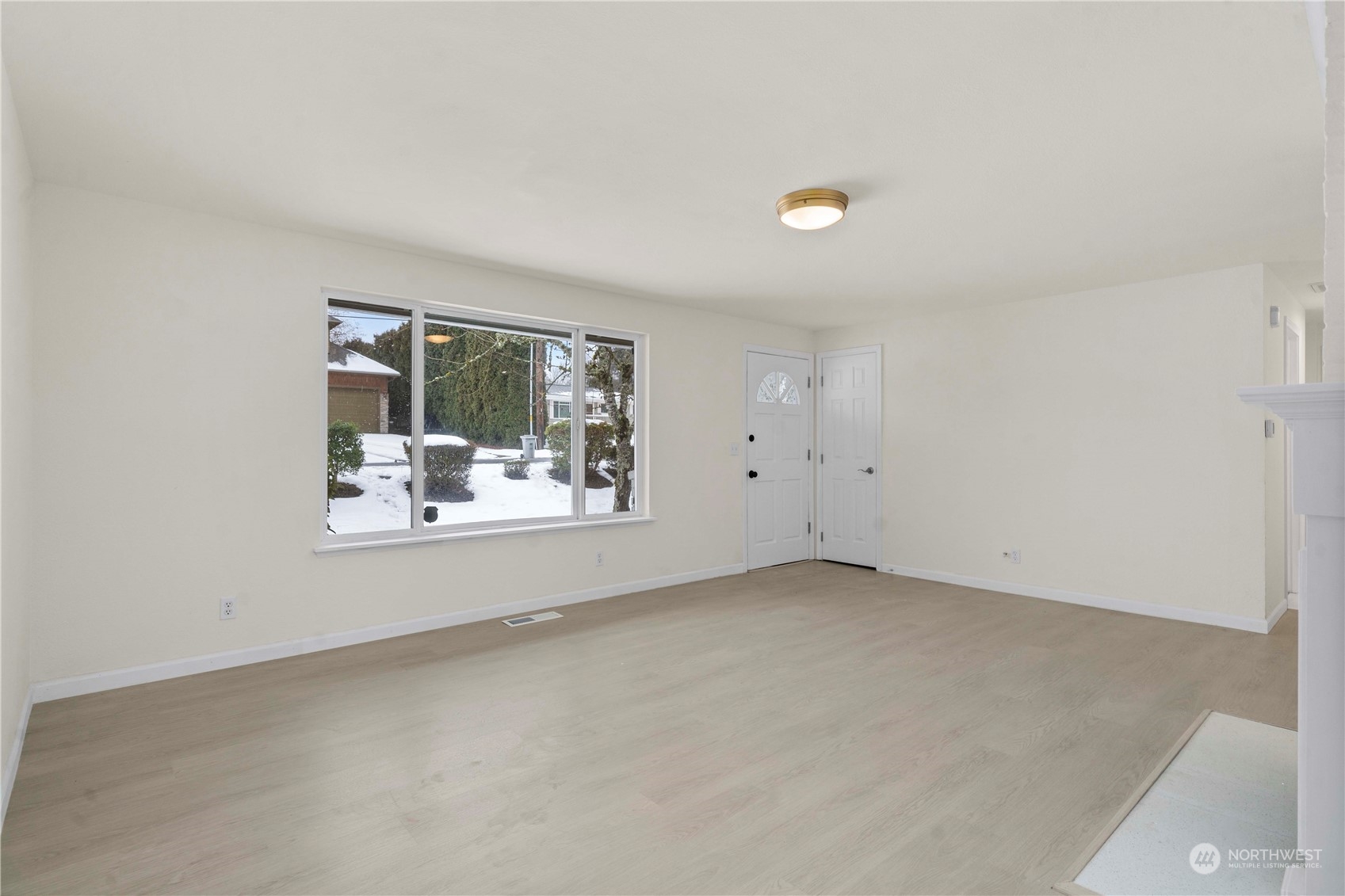 12635 155th Avenue Southeast Renton, WA 98059 - Photo 16 of 28 Gallery Image 16
