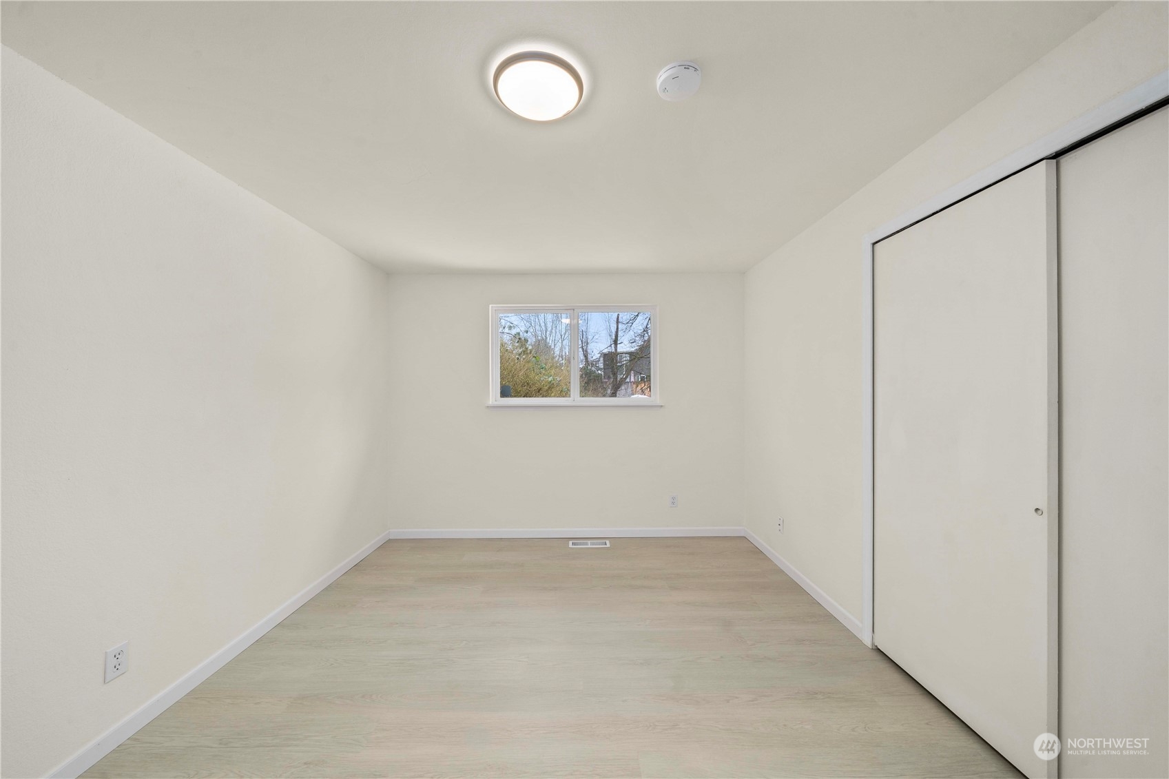 12635 155th Avenue Southeast Renton, WA 98059 - Photo 17 of 28 Gallery Image 17