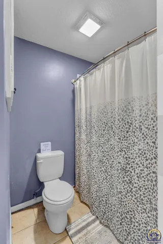 $230,000 | 22502 Sunset Drive, Vassar, KS 66543