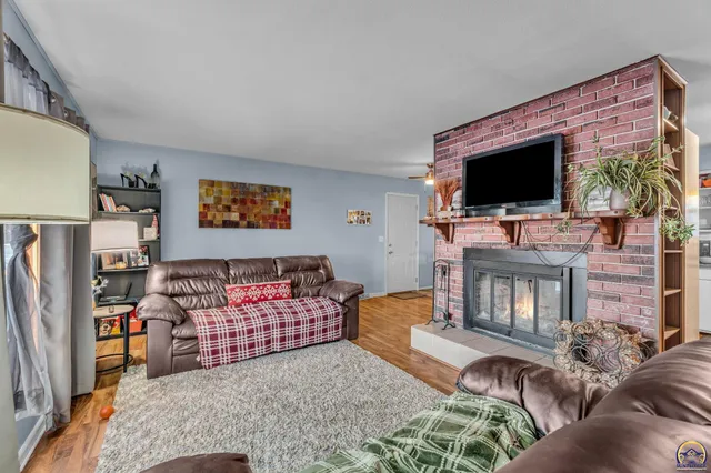 $230,000 | 22502 Sunset Drive, Vassar, KS 66543