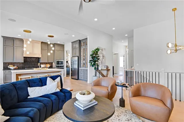 $771,050 | 25047 West 98th Place, Lenexa, KS 66227