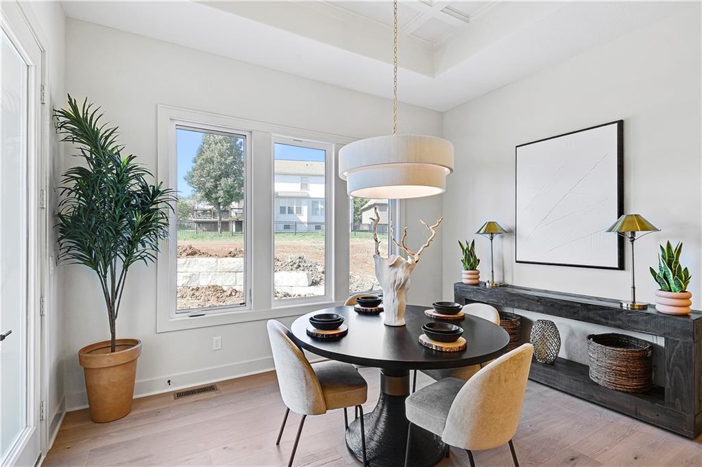 25047 West 98th Place Lenexa, KS 66227 - Photo 16 of 38