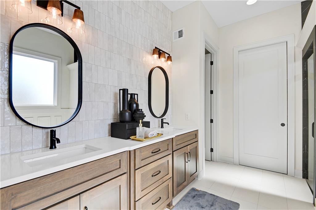 25047 West 98th Place Lenexa, KS 66227 - Photo 21 of 38