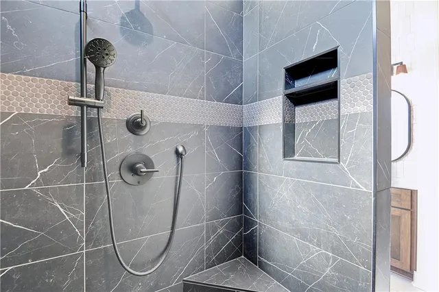 $771,050 | 25047 West 98th Place, Lenexa, KS 66227